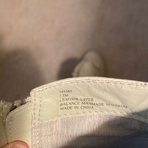 Hot in Hollywood Womens Winter White Booties with Spat Covers, Size 7.5M - Picture 7 of 16